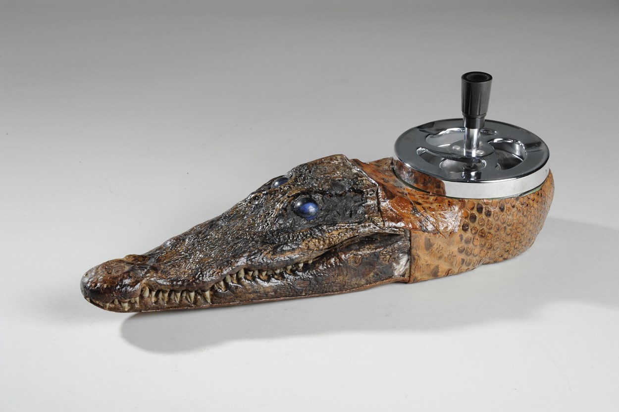 crocodile-ashtray1.jpg