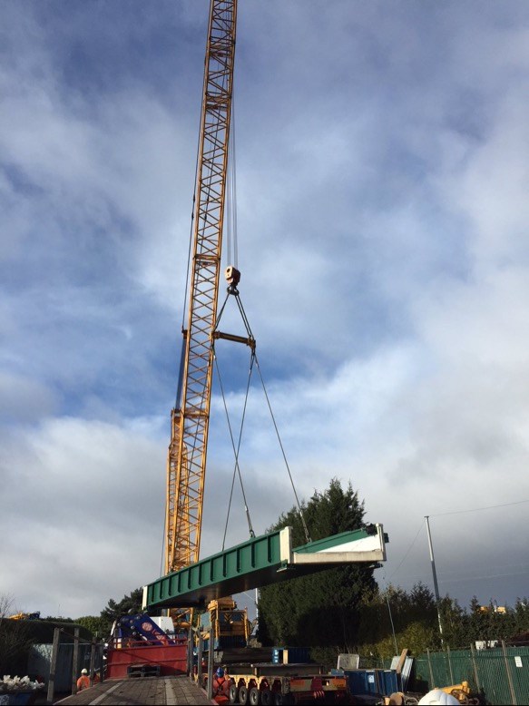 Wolverhampton bridge lift once winds had dropped using largest crane in Europe Easter 2016