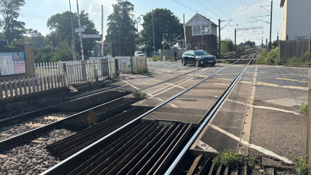 Partial A10 road closure in Cambridgeshire this Christmas for vital level crossing work: Level crossing at Foxton