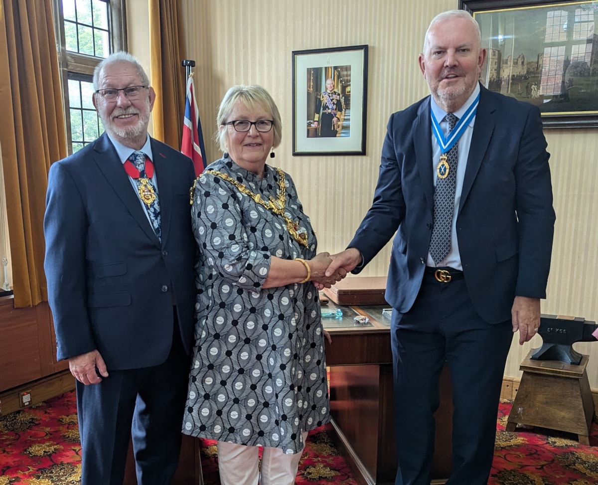 High Sheriff meets Mayor of Dudley