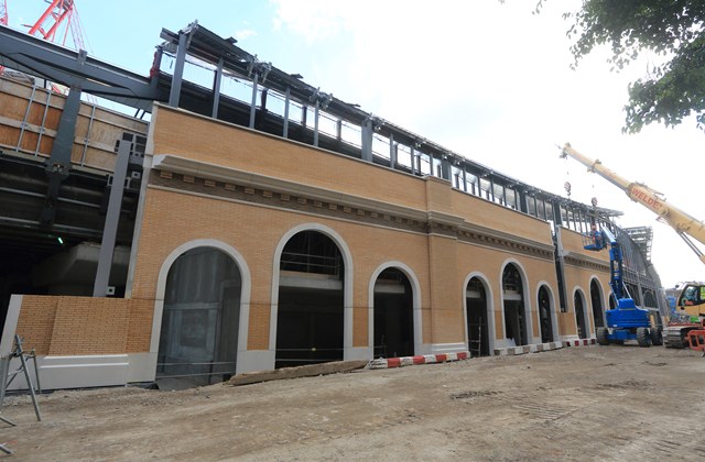 London Bridge station - St Thomas Street facade