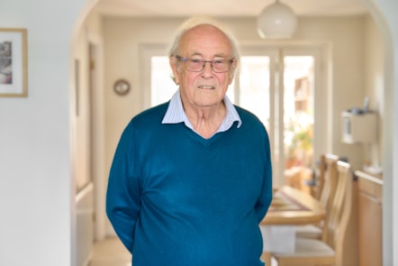 (FULL SIZE) Starbeck - Customers E.ON (OCTOBER 2025) ©Rob Battersby