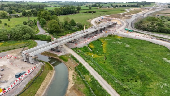 First beams of the Edgcote viaduct over the River Cherwell May 2025