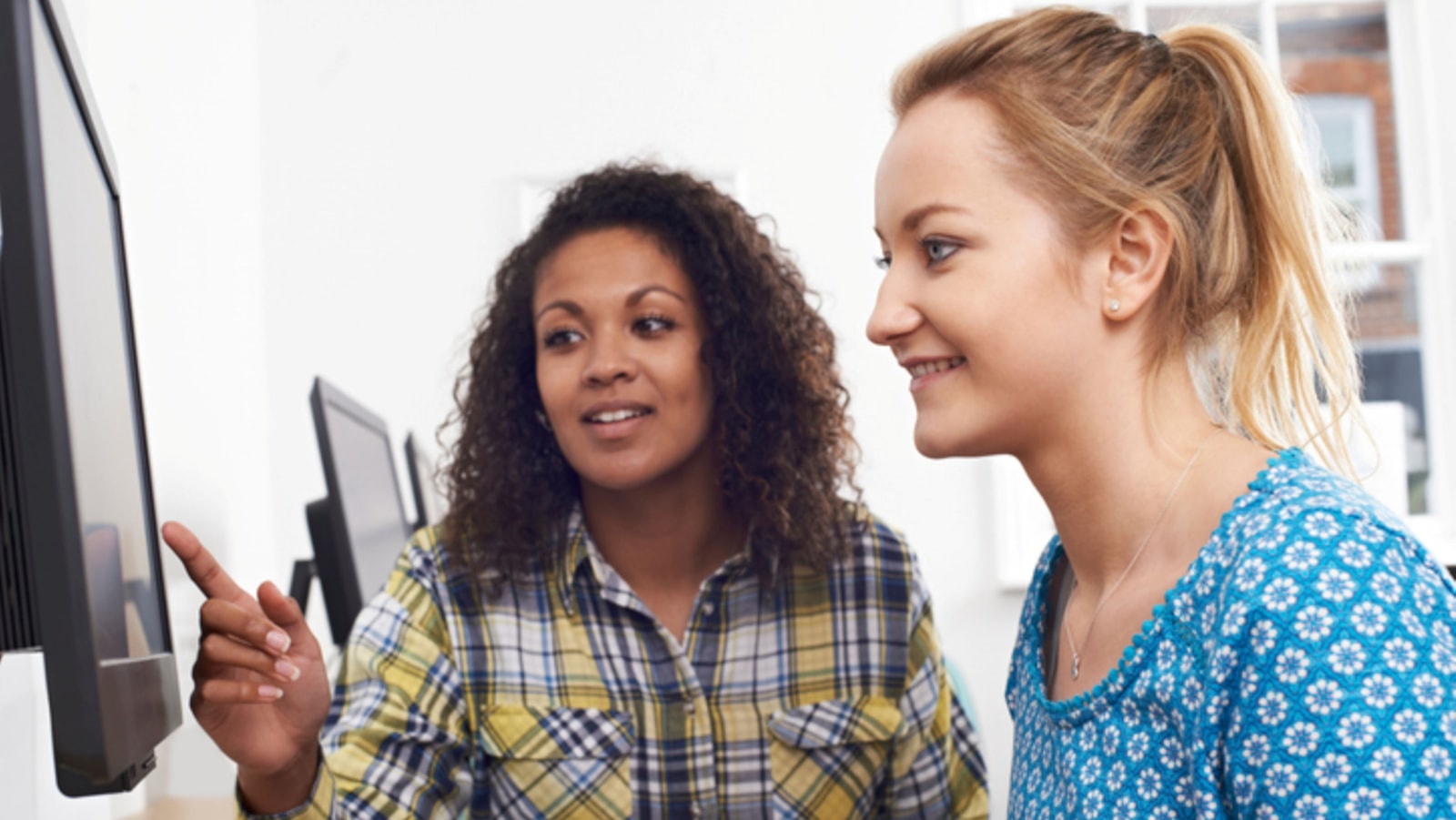 qualification review (image): qualification review (image)