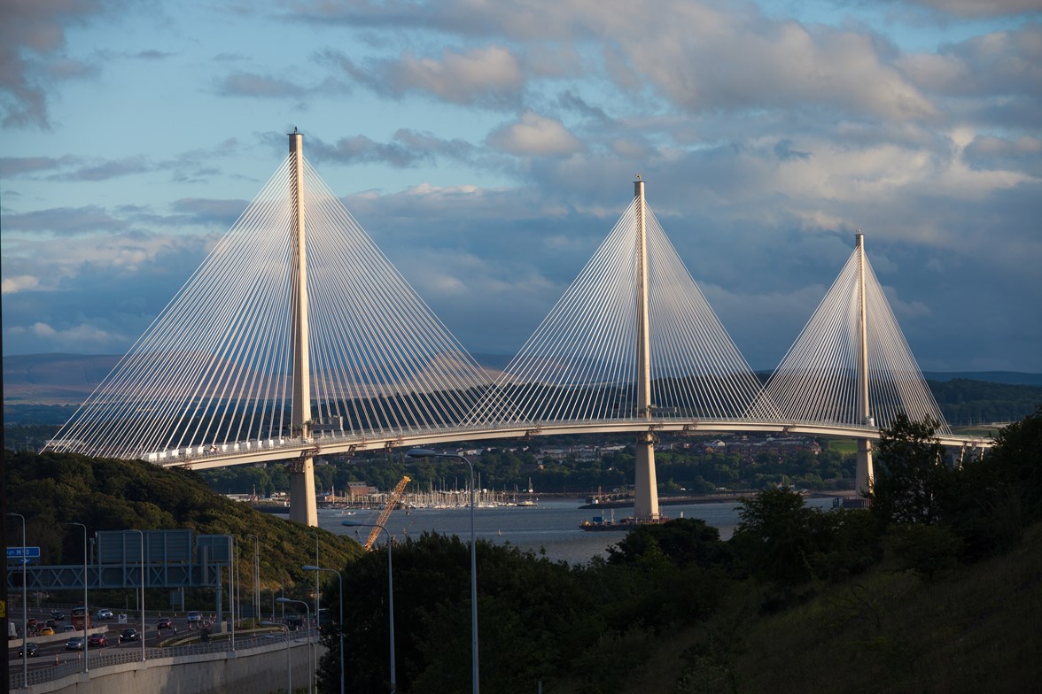 Queensferry Crossing from north approach road (2414) 300dpi