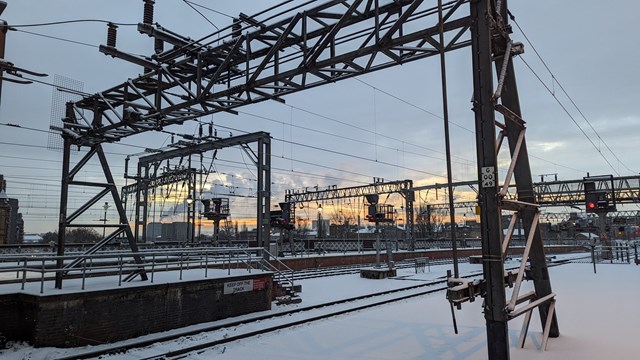 Glasgow Central snow Dec 2