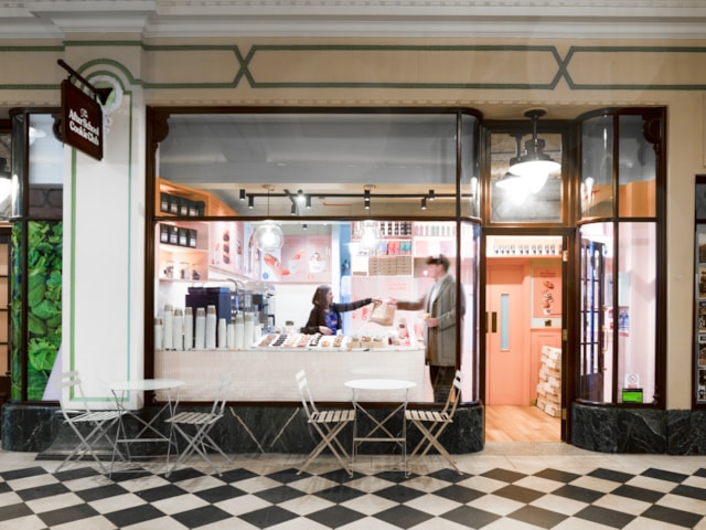 TfL Image - Victoria Arcade 1