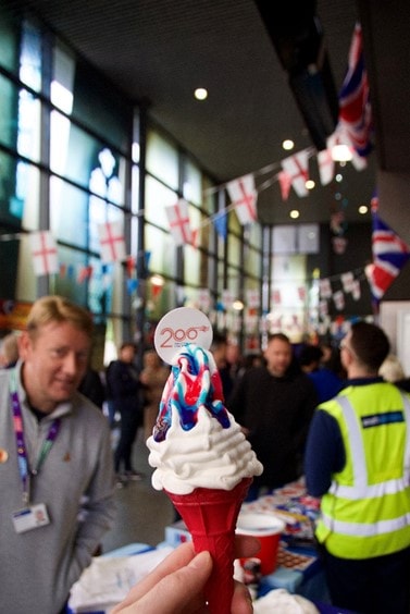Railway 200 x VE Day commemorative ice cream