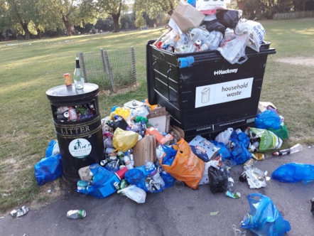 rubbishinlondonfields2