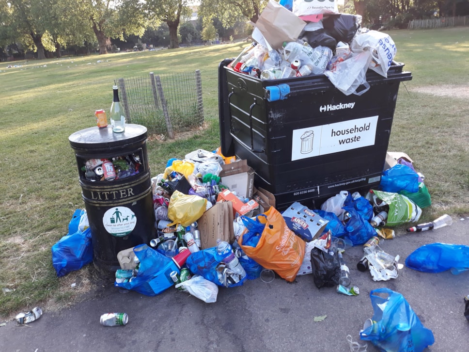 rubbishinlondonfields2