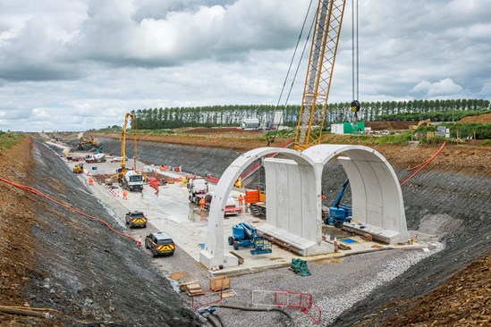  Construction starts on the Chipping Warden green tunnel with the first of five thousand giant concrete tunnel segments being installed.-3