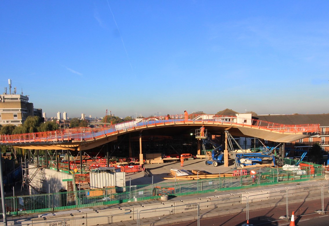 New station at Abbey Wood takes shape: Abbey Wood station roof takes shape 250855 (2)