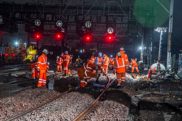 Platform 0 overnight works at Leeds station