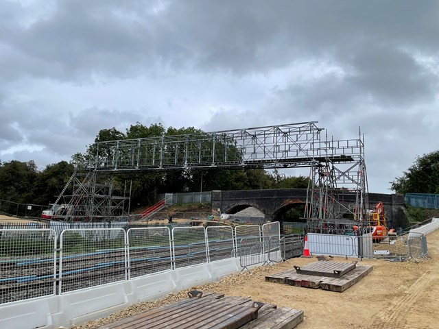 Grammar School temp bridge main span install 3 (1)