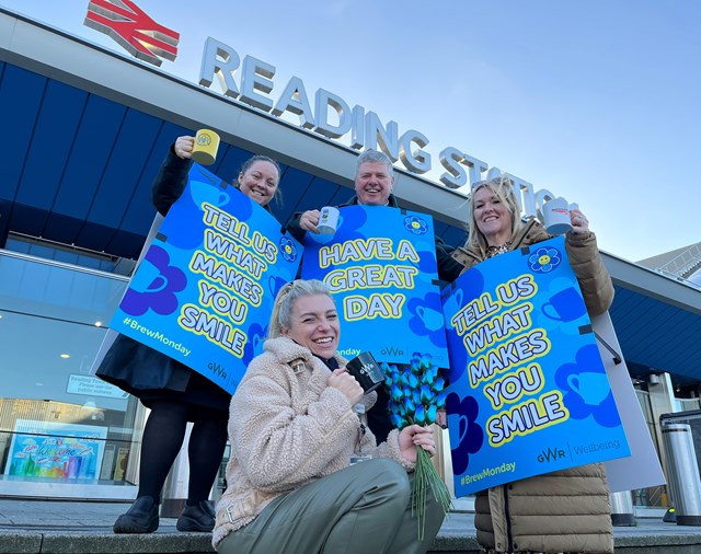 ‘Blueming Marvellous Monday’ helps to bust the ‘Blue Monday’ myth: Brew Monday at Reading station