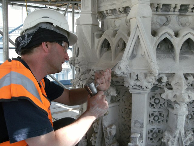 Eleanor Cross Restoration - Charing Cross_4