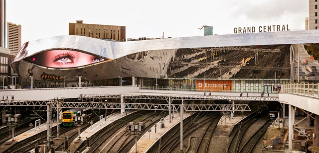 Britain runs on rail: New figures show the full extent of the rail industry’s contribution to the West Midlands: Birmingham New Street and Grand Central - platforms from above