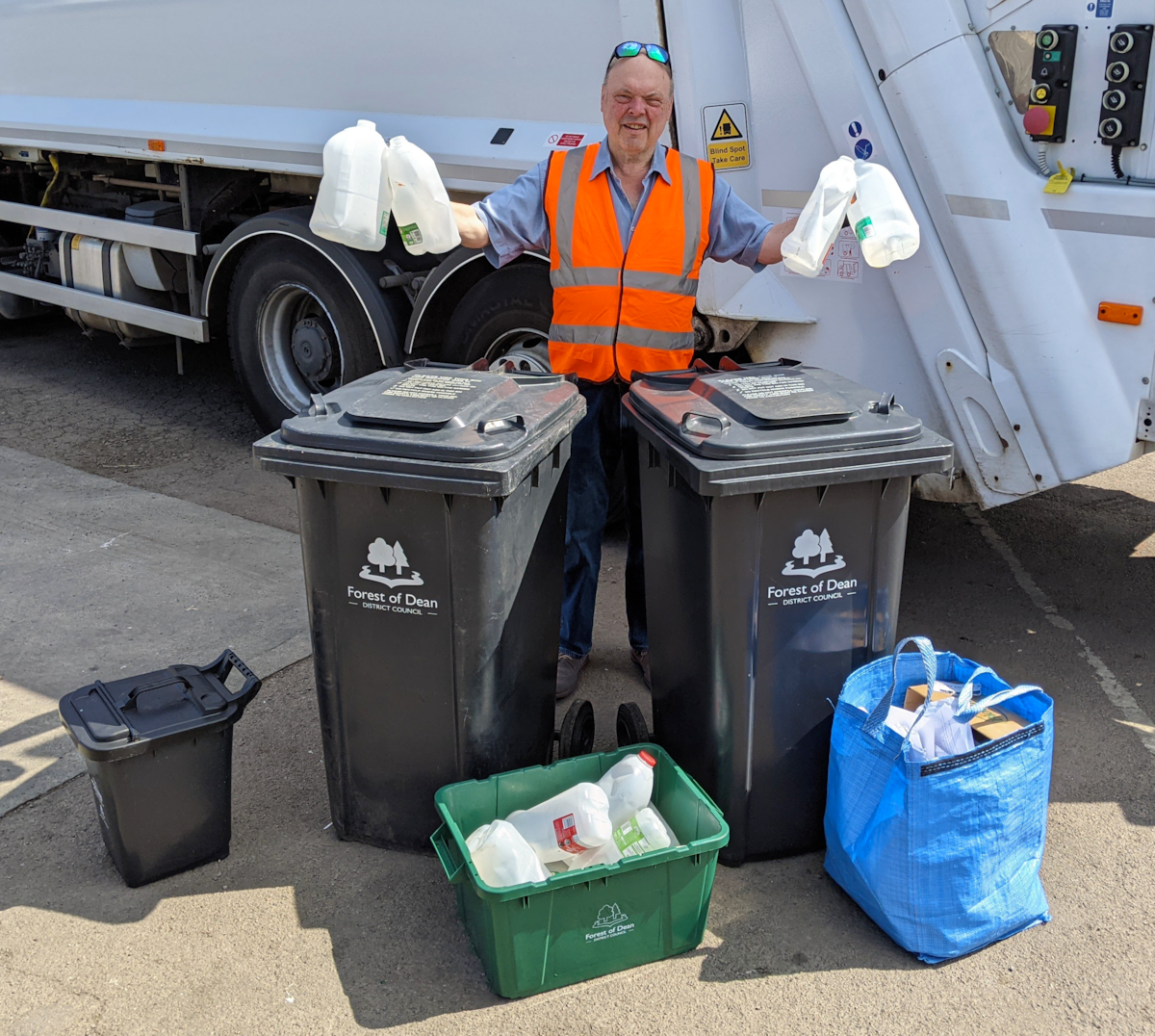 Cllr Andy Moore Recycle Week 2025
