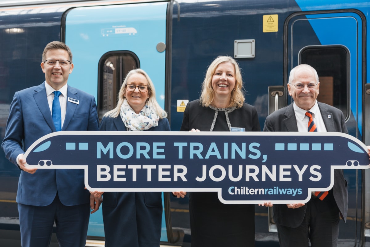 Richard Allan (Chiltern), Denise Wetton (Network Rail), Amanda Furlong (Arriva UK Trains), Rail Minister
