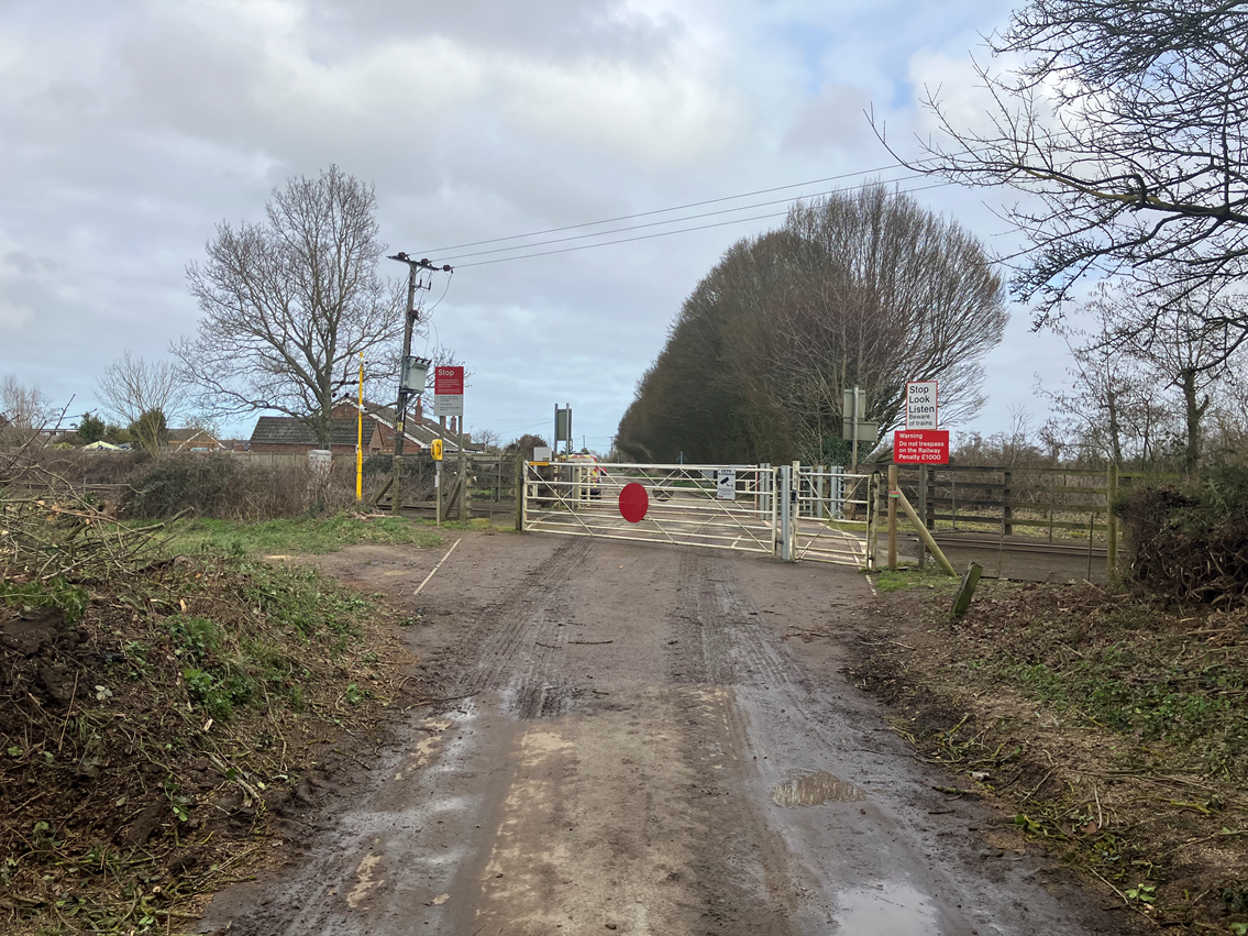Coltishall Lane level crossing before the work
