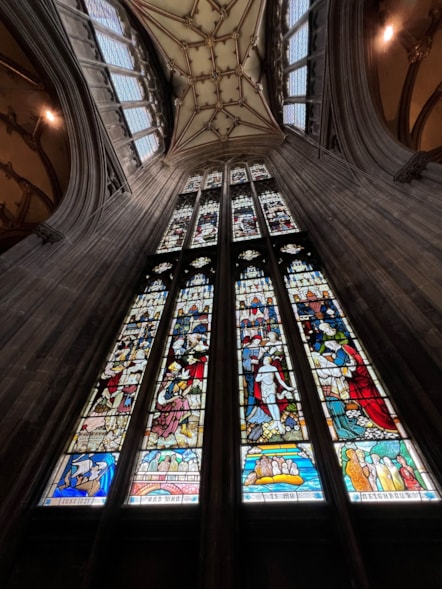 St Mary Redcliffe window install 1