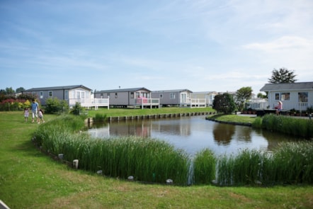 Caravan lake view at The Orchards
