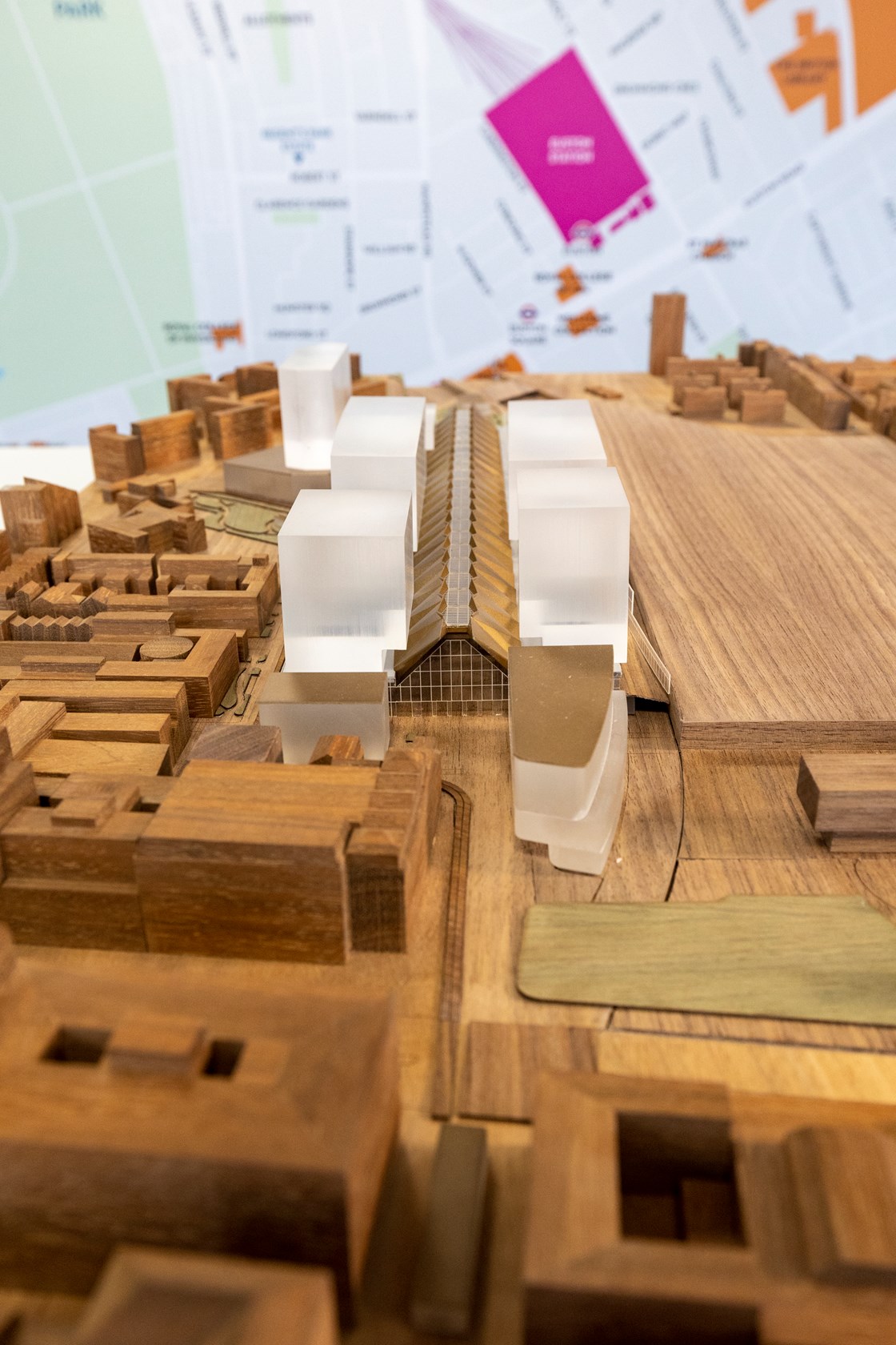 Model of HS2's Euston station-2: A 1:1000 scale model of HS2’s Euston station.  The model is being used at HS2’s engagement events throughout May and June 2022. 

The model is displayed with indicative oversite development that is enabled by the construction of the HS2 station. Oversite development will be delivered by HS2’s Master Development Partner, Lendlease, who is embarking on an 18 month public consultation with the local community.

Tags: Euston, Model, HS2 Station, Camden, Community Engagement.

People (L-R): Andrew Stephenson MP, HS2 Minister; Laurence Whitbourn, HS2 Euston Area Director