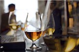 Dram good figures!: Whisky Glass