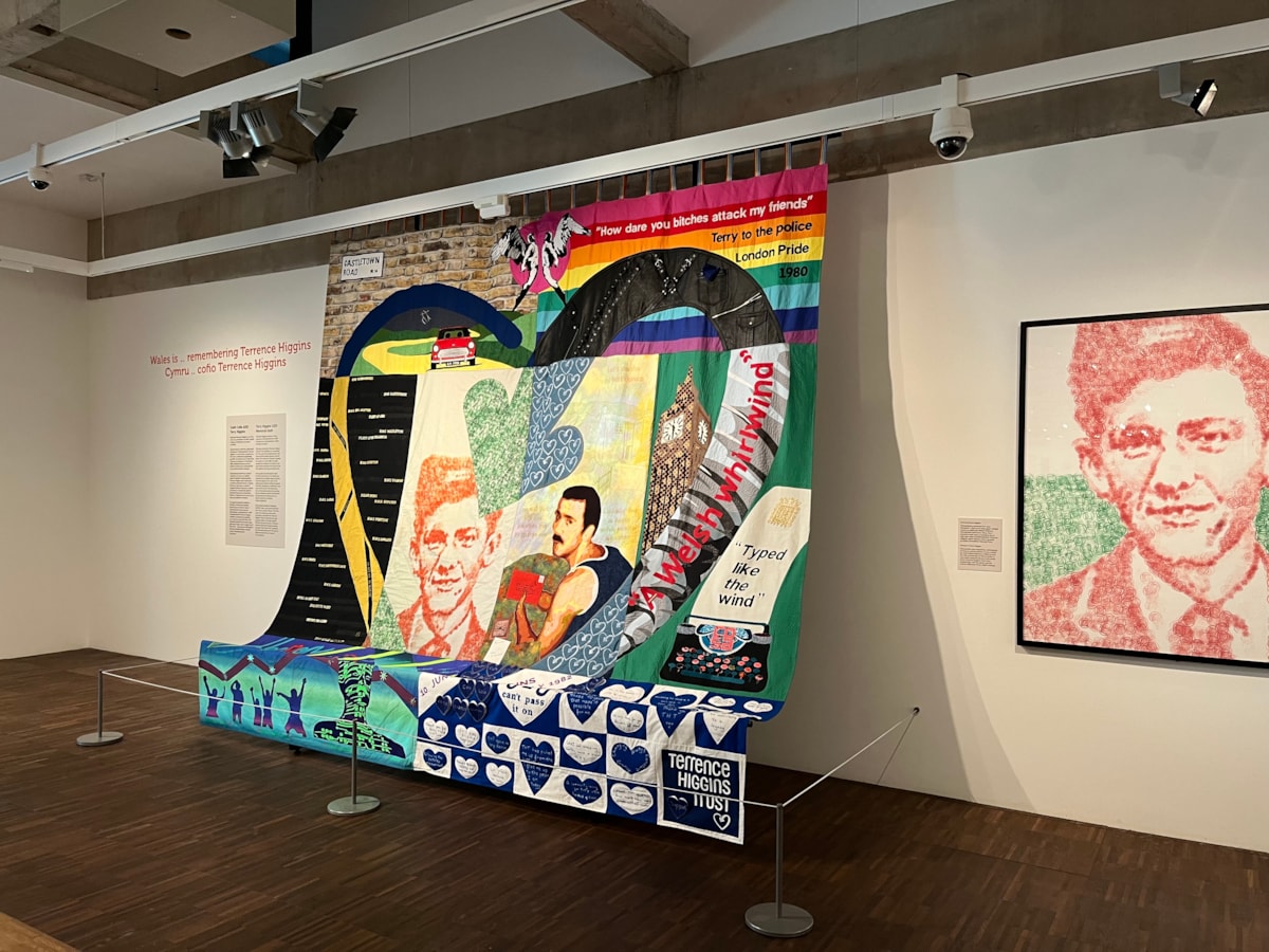 Terry Higgins quilt display-2