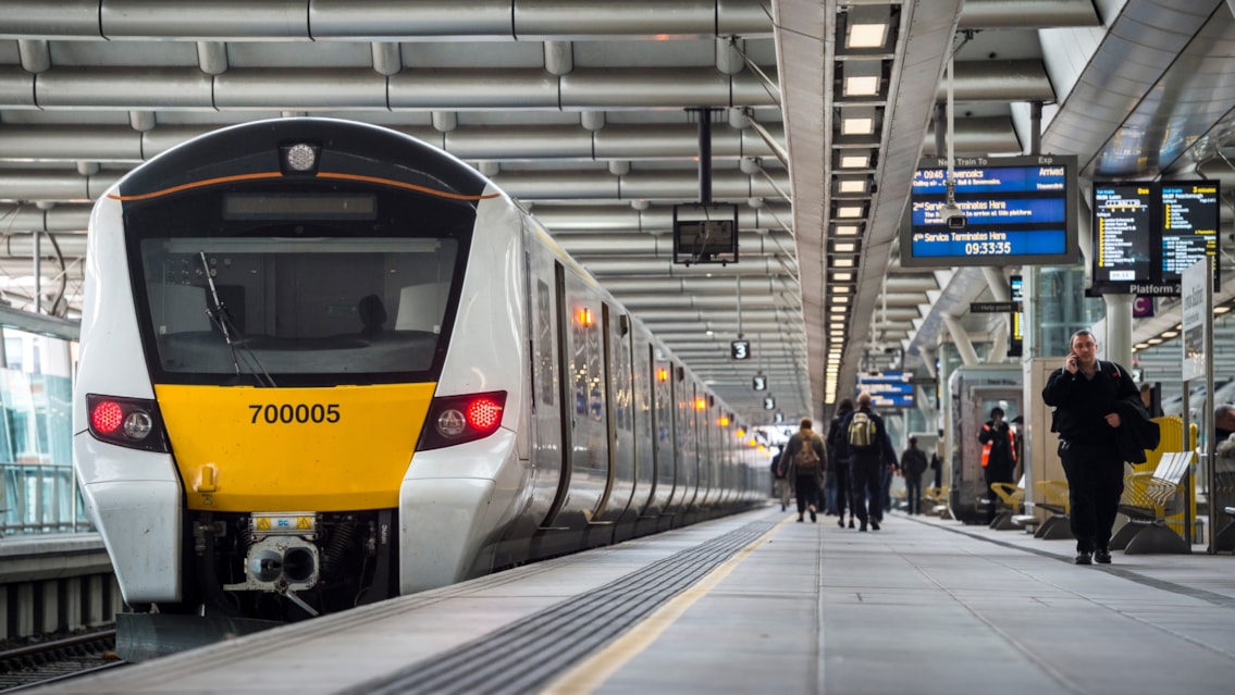 Major upgrade to improve reliability for passengers under way on Thameslink route through central London: Blackfriars station-2