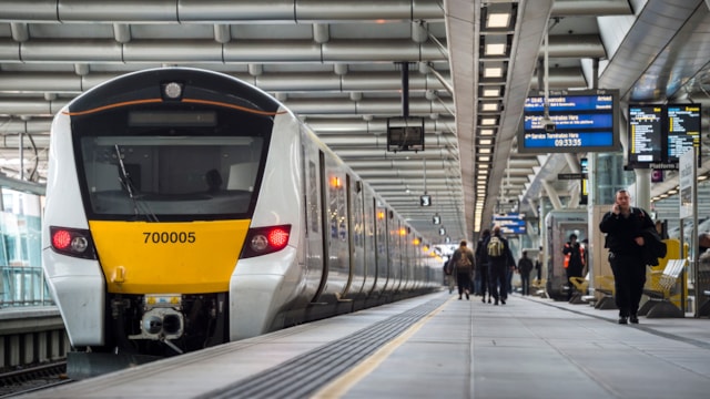 Major upgrade to improve reliability for passengers under way on Thameslink route through central London: Blackfriars station-2