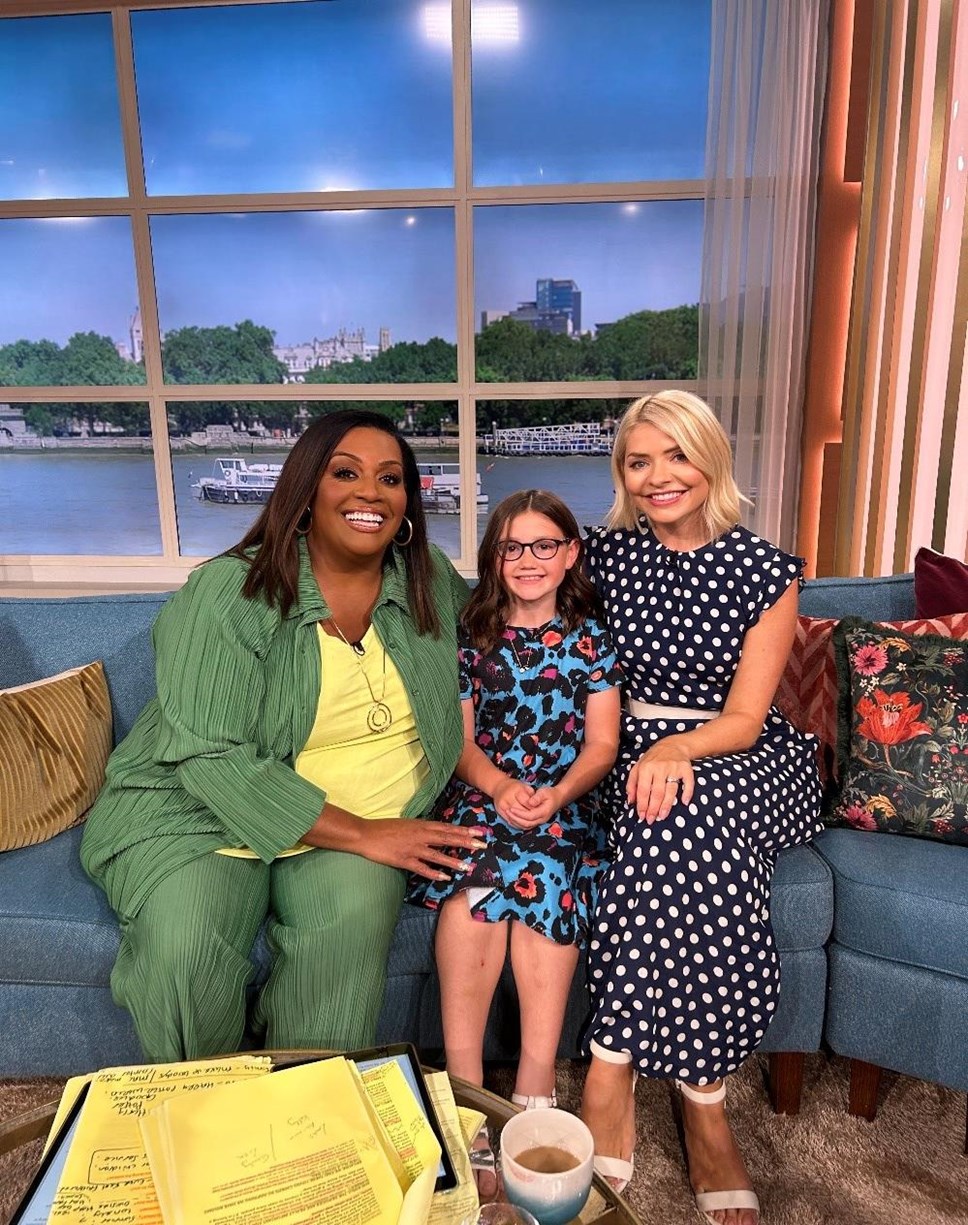 Ysgol Caer Elen pupil and young carer Nyfain with Alison Hammond and Holly Willoby on This Morning sofa