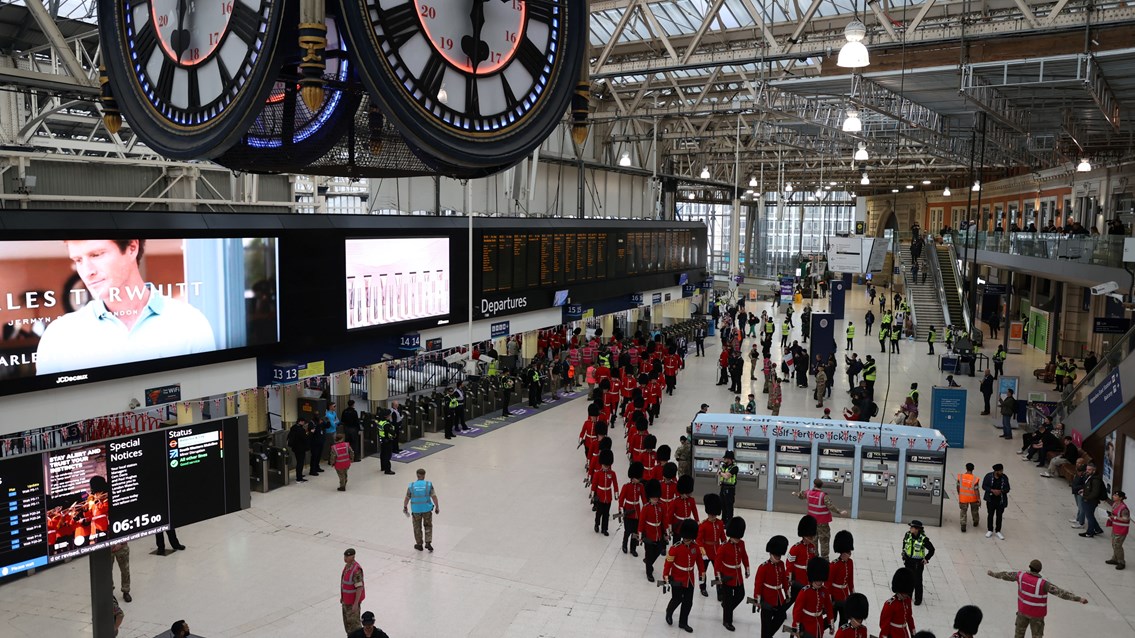 Armed Forces arrive at London Waterloo 2