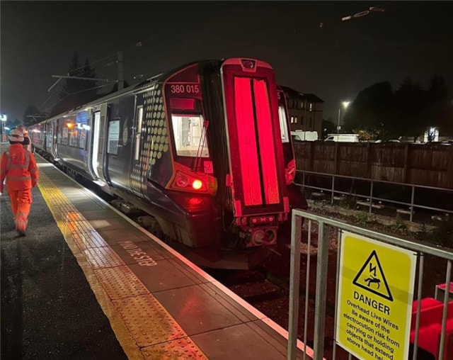 Electric Class 380 at East Kilbride 13 Oct 2025: Electric Class 380 at East Kilbride 13 Oct 2025
