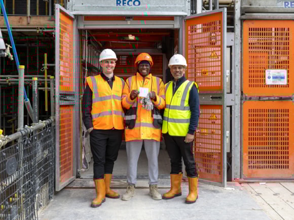 TfL Image - Construction Skills - group photo with Michelle Gayle