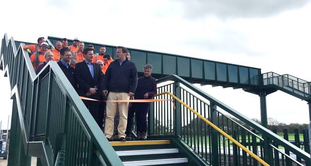 Safety boost for Oxfordshire residents as new footbridge opens as part of Railway Upgrade Plan: C8P9JH5XUAAVD3N