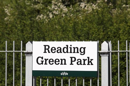 SWNS READING GREEN PARK 09
