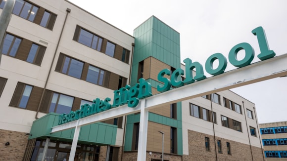 LATEST NEWS: Pupils arrive at new Wester Hailes High School building: Wester Hailes HS entrance