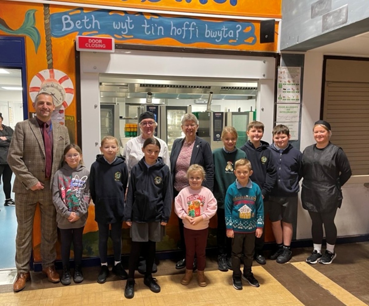 Ysgol Rhiw Syr Dafydd 1225-2