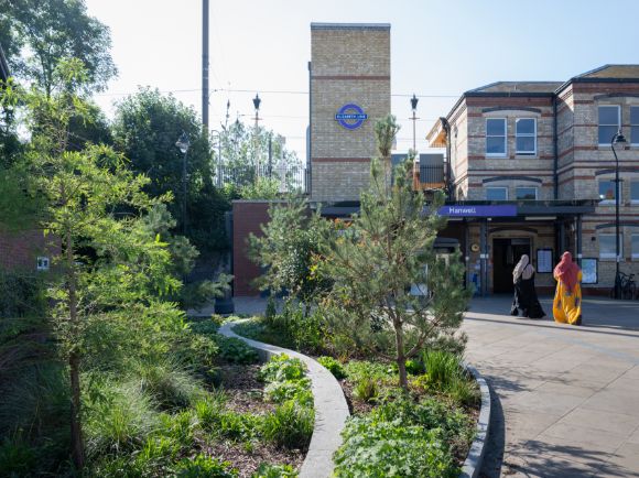 TfL Image - Green Infrastructure at Hanwell Elizabeth Line station