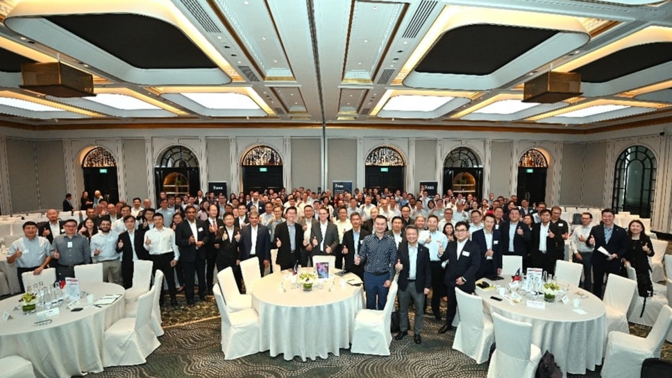 Large Group Picture1