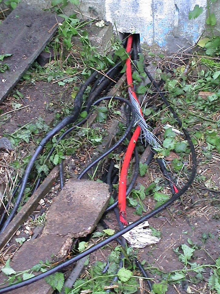 NETWORK RAIL ACCELERATES CABLE REPLACEMENT ON WEST COAST: Attempted cable theft, Northampton (May 2008)