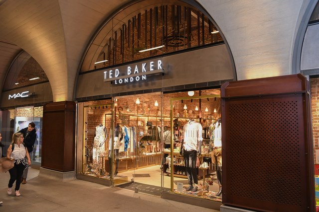 Newly opened Ted Baker in the Western Arcade at London Bridge station