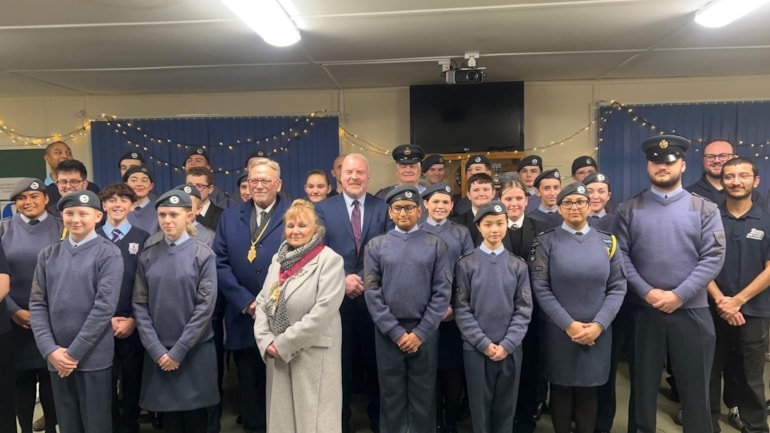 Mayor visits Sedgley Air Cadets