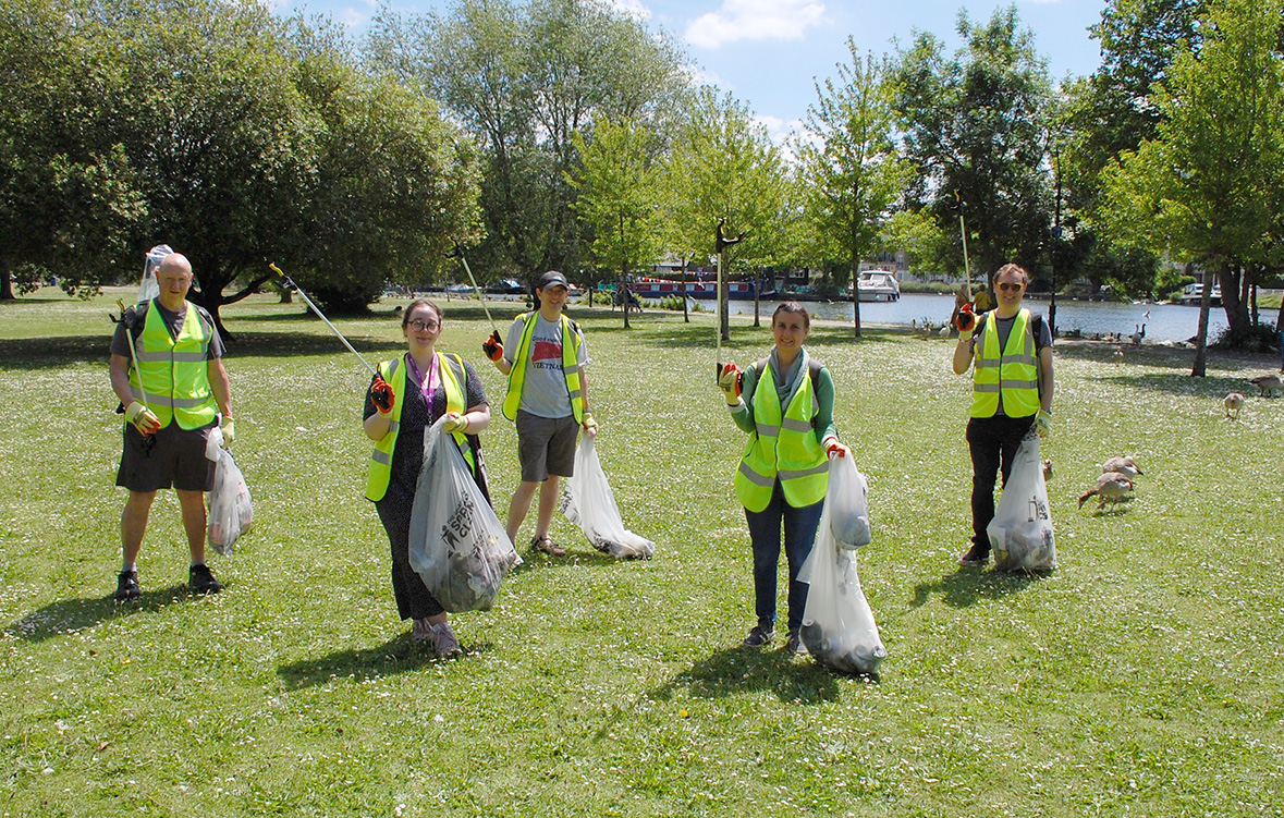 Litter Pick 2 Reading Borough Council News   5af8262cdd6742308edf0ab7d2152e5d 