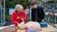 Maidstone commuters learn lifesaving skills for Restart a Heart Day: Local schoolboy Kye Sharrad