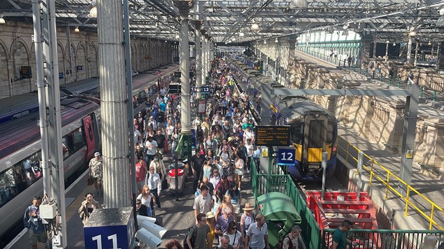 Edinburgh Waverley busy during the Fringe Festival 2022