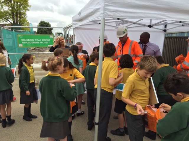 Local schoolchildren use artwork to promote safety by the railway in Newbury: St Nicolas School pupils at Boundary road