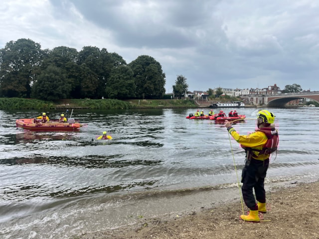 Hampton Court Palace exercise 1