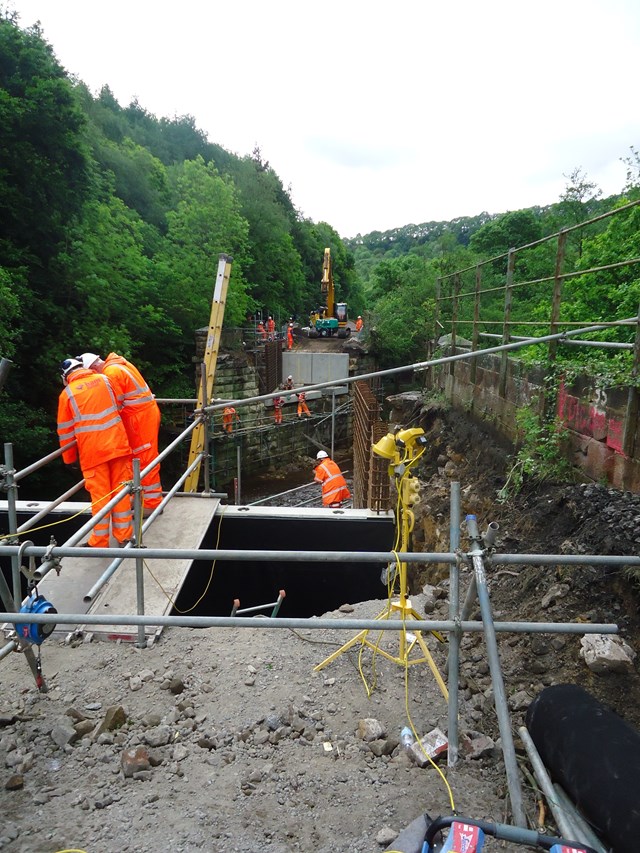 Carr End bridge 12 June 2012: progress on Carr End bridge